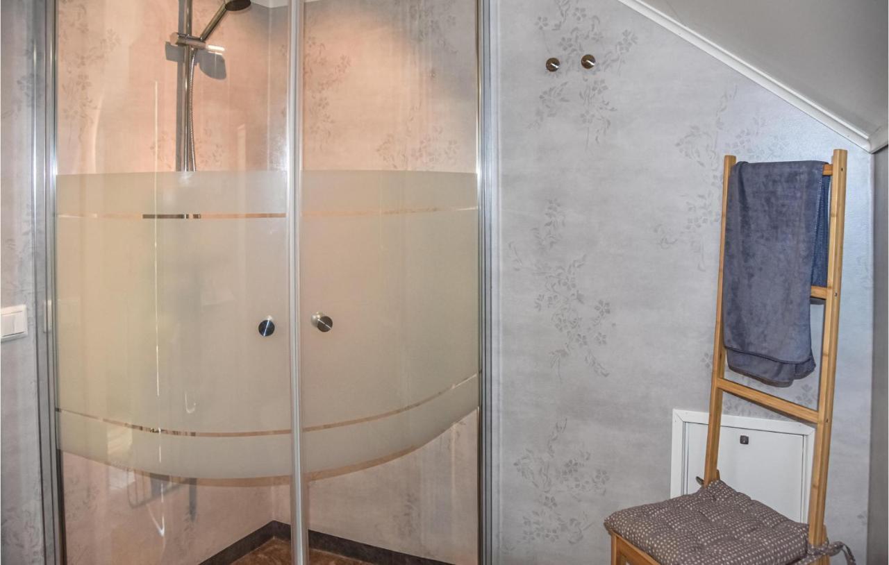 2 Bedroom Cozy Apartment In Arjaeng Экстерьер фото